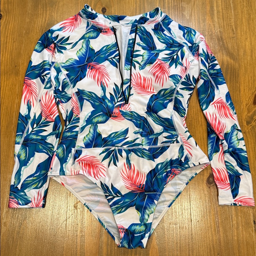 One Piece floral leaves long sleeved women’s swimsuit zipper NWOT XL rashguard